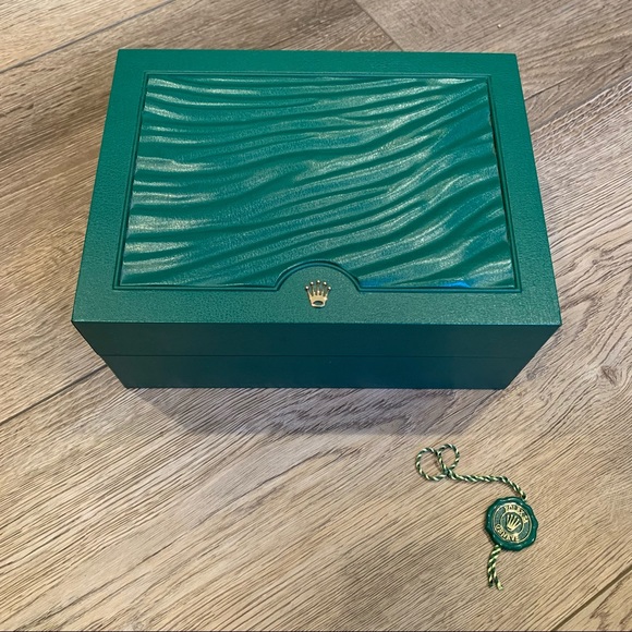 - Authentic Rolex watch box, tag & paperwork - Picture 3 of 9